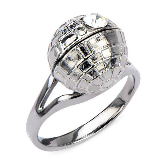 2015-08-19 17_17_04-Amazon.com_ Star Wars Death Star CZ Engagement Style Woman's Ring Size 9 - Licen