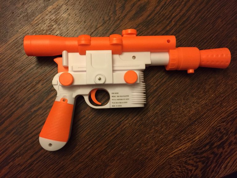 toy han solo blaster